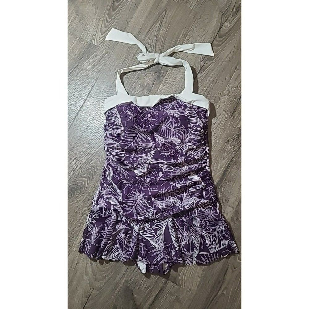 VENUS Swimwear Slimming One Piece Haulter Skirted Bathingsuit Women's Size 8